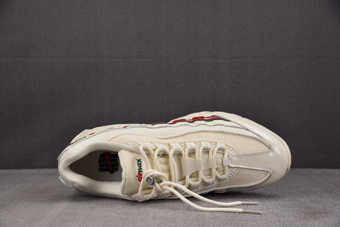 Nike Air Max 95 SP Undefeated Sail IB4453-100