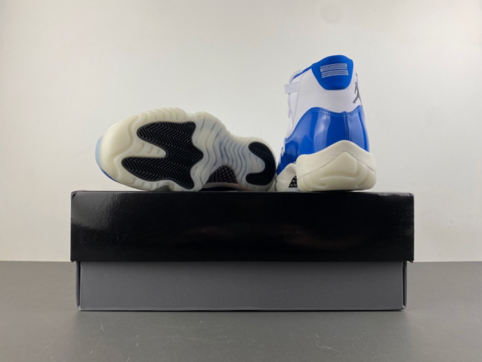 Air Jordan 11 Retro IO8959-133