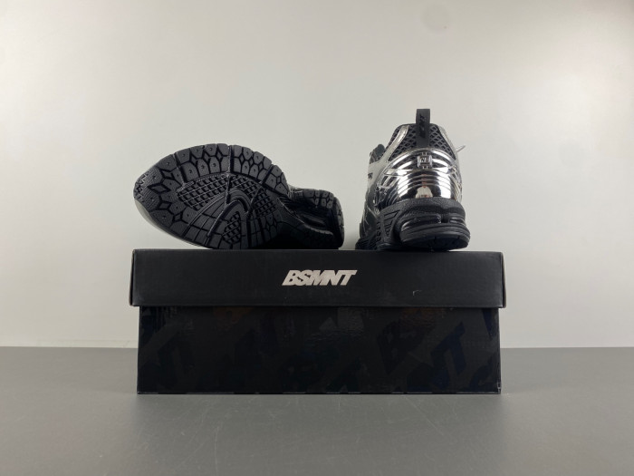 NEW BALANCE 1906R THE BASEMENT NIGHT CHROME M1906RBS