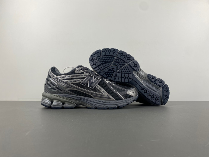 NEW BALANCE 1906R PHANTOM DARK GREY METALLIC SILVER M1906RES