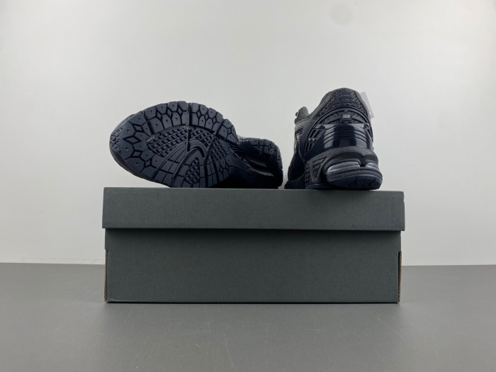 NEW BALANCE 1906R BLACK METALLIC M1906RJB