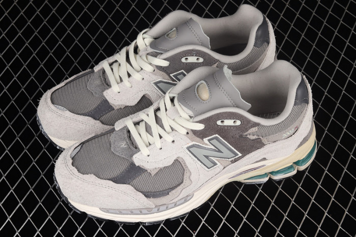 new balance 2002r protection pack rain cloud m2002rda