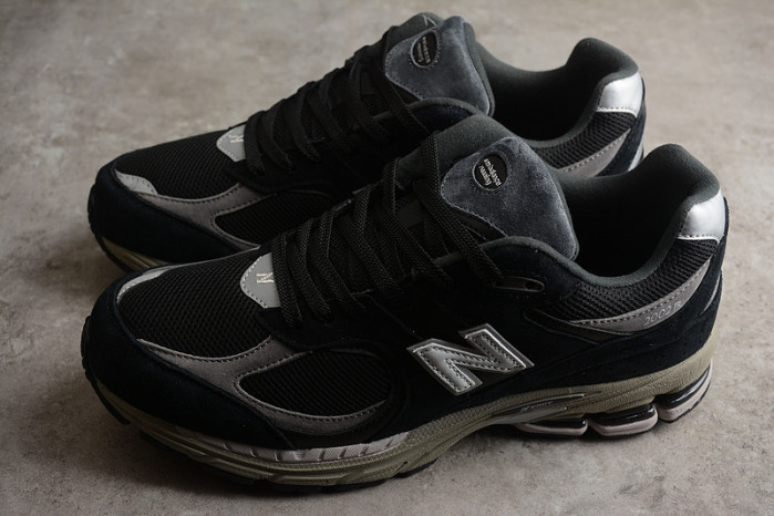 new balance 2002r protection m2002rr1