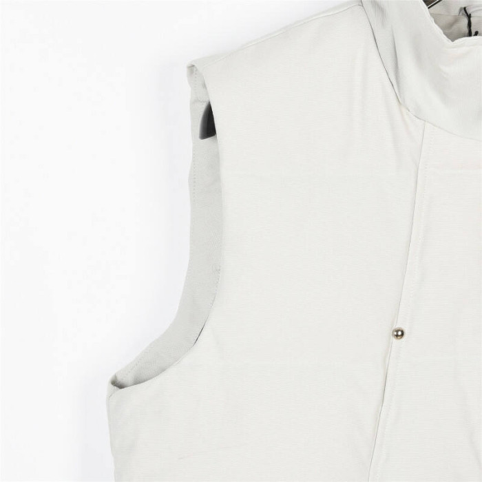 M00SE KNUCKLES COAT