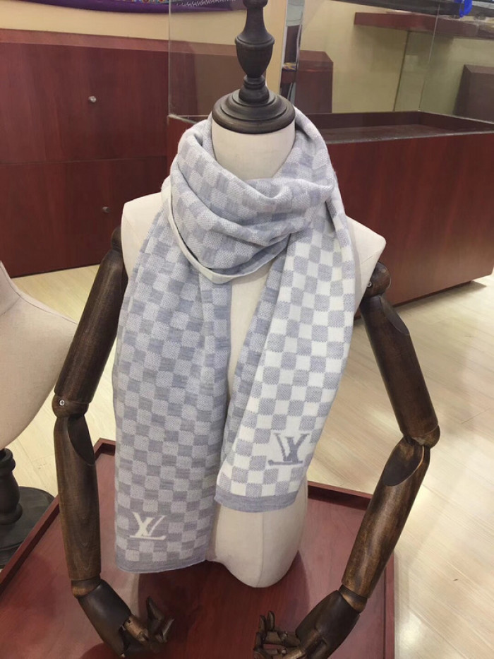 lu vi scarf