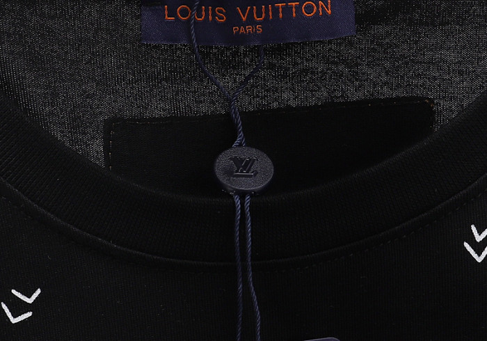 lovt t-shirt