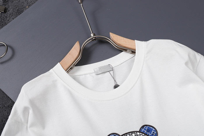 d1or t-shirt