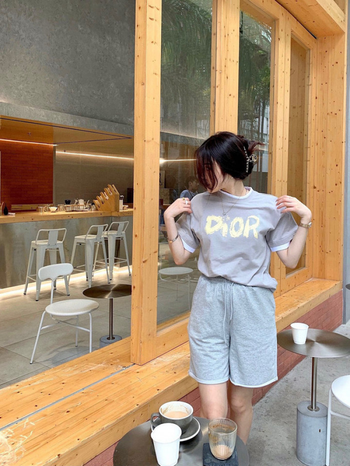 d1or t-shirt