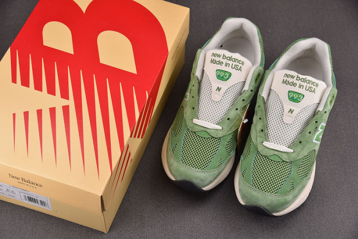 new balance 993 miusa teddy santis chive men