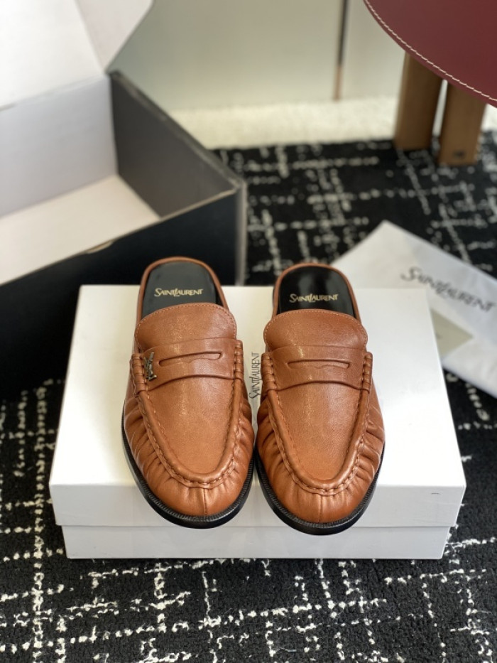 Y51 slipper loafer